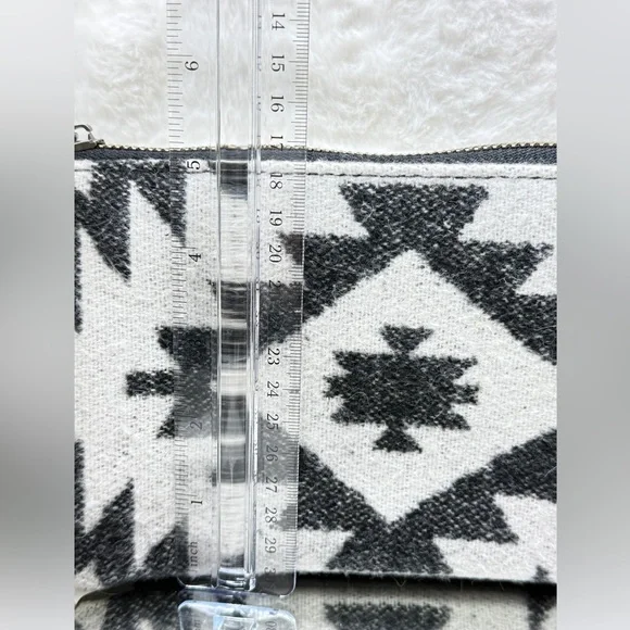 Jen & Co wristlet wallet, Crossbody Bag - Picture 10 of 14